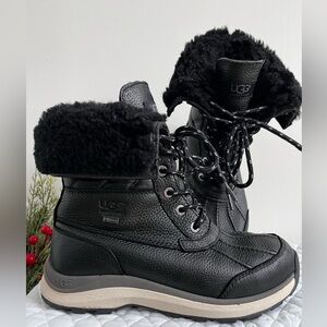 UGG Adirondack III Black Quilted Leather Fur Boots Size 7